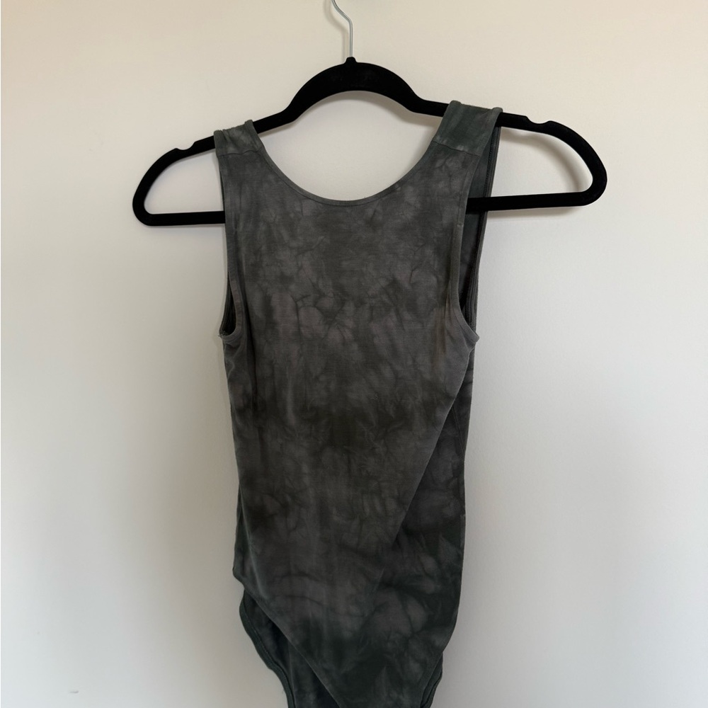 American Eagle Outfitters Gray Tie-Dye Bodysuit